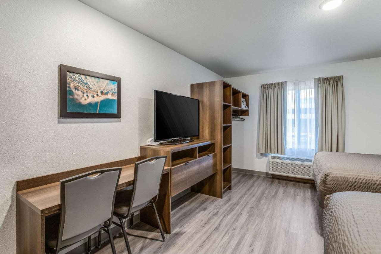 Woodspring Suites Detroit Farmington Hills Exteriör bild